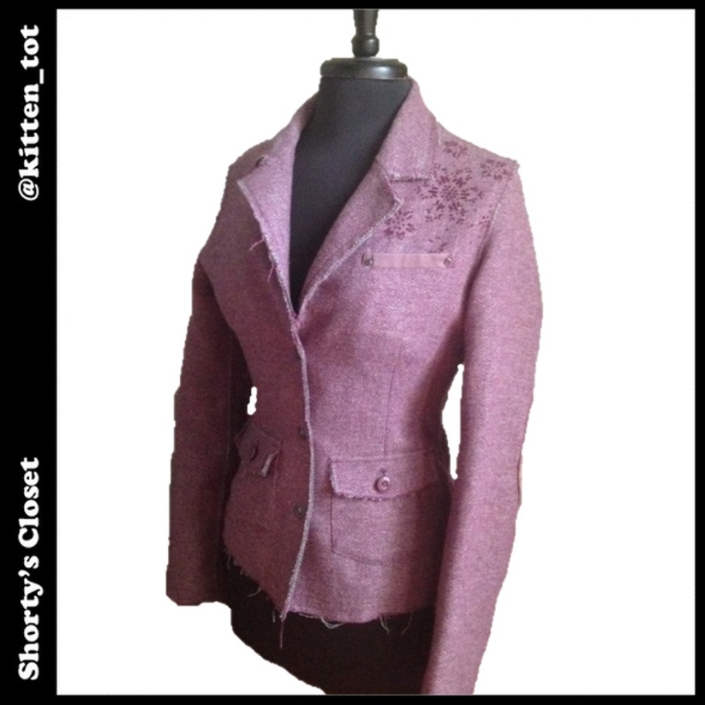 EUC remarkable wool blazer